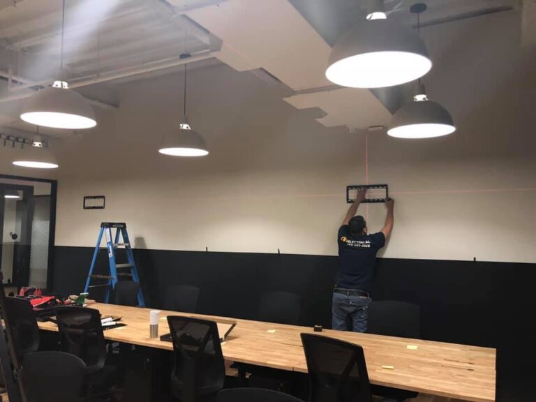 71352230_762401604214465_5805633415717847040_n